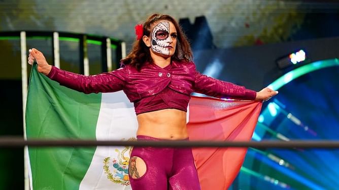 Current WWE champion reacts to AEW star Thunder Rosa's heartfelt post