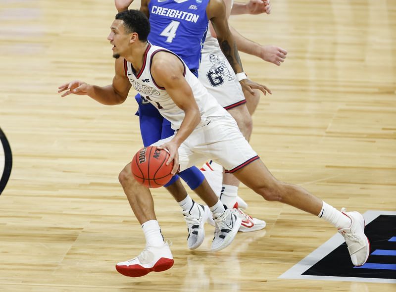 Jalen Suggs of Gonzaga with the ball