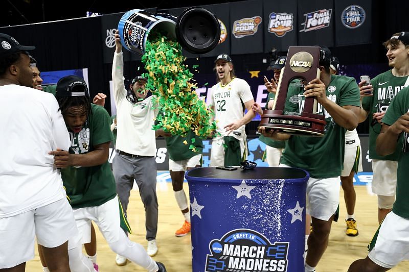 The Baylor Bears celebrate their Elite Eight victory