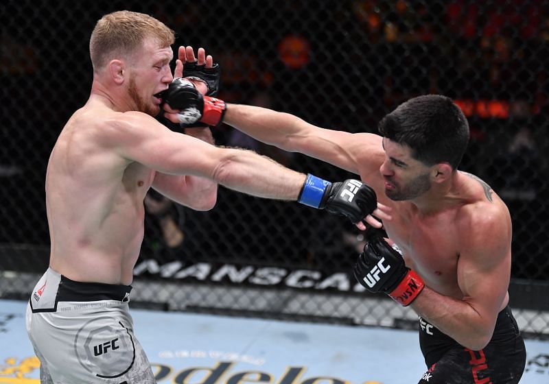 Dominick Cruz picked up his first UFC win since 2016 by beating Casey Kenney.