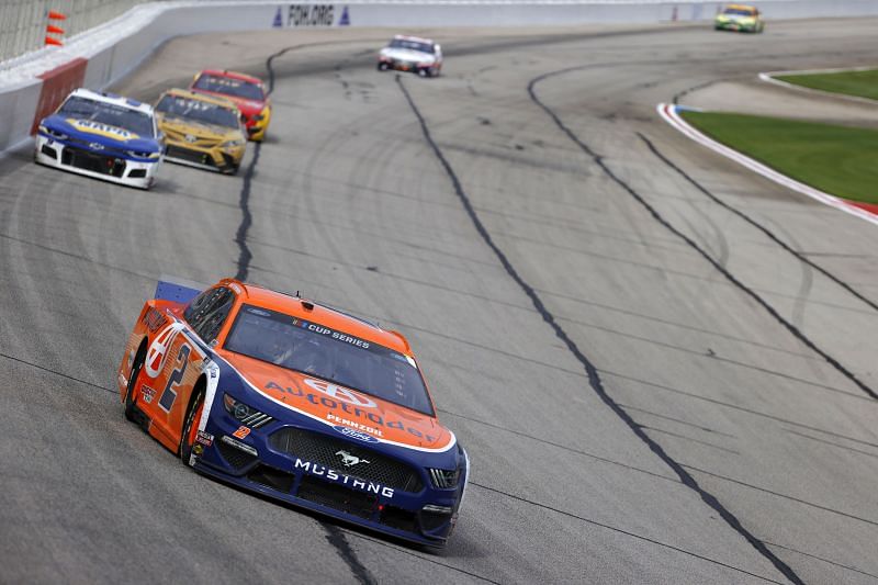 Brad Keselowski leads the pack in the NASCAR Cup Series Folds of Honor QuikTrip 500 at Atlanta Motor Speedway last year. Photo: Getty Images