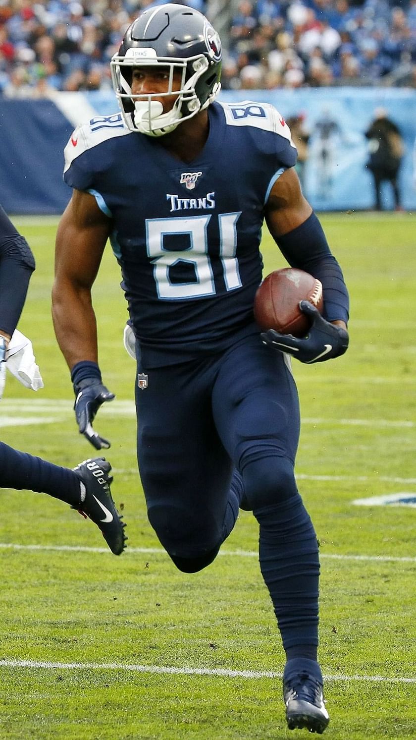 2021 NFL free agency: Patriots add Titans tight end Jonnu Smith on