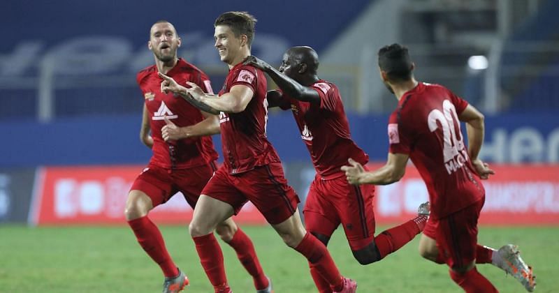 Federico Gallego&#039;s wonder strike won the reverse fixture over ATK Mohun Bagan FC for NorthEast United FC (Image courtesy: ISL)