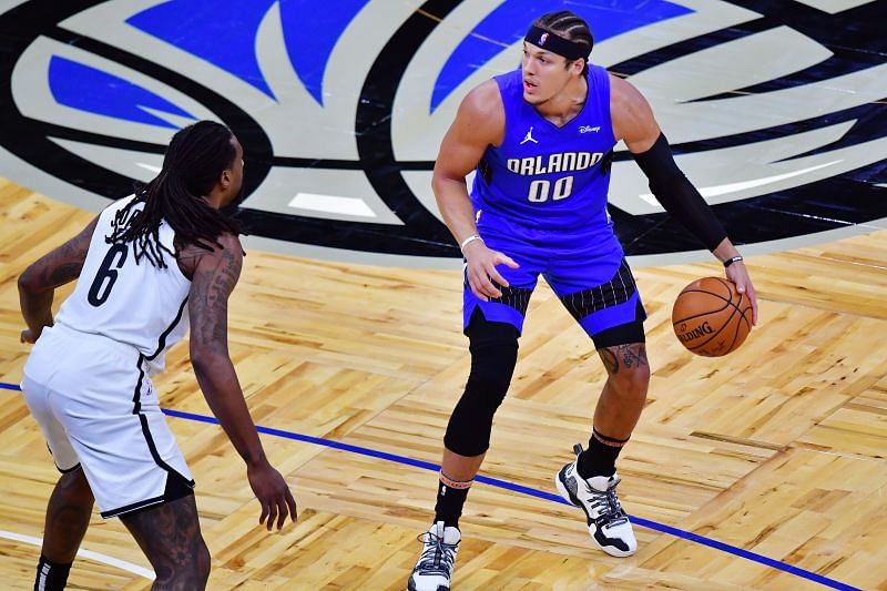 Aaron Gordon (right)