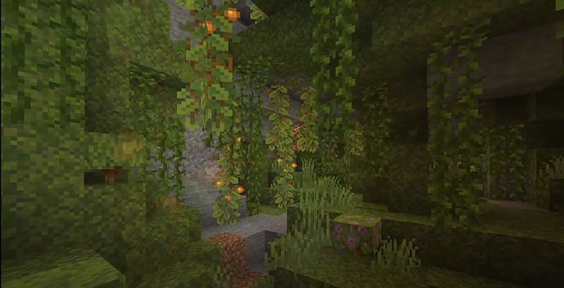 The beautiful Lush Caves biome that will be added in update 1.17 (Image via u/SunlitFable on Reddit)