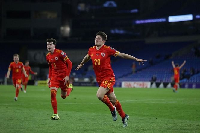 Daniel James' crucial winner against Czech Republic puts Wales back in contention