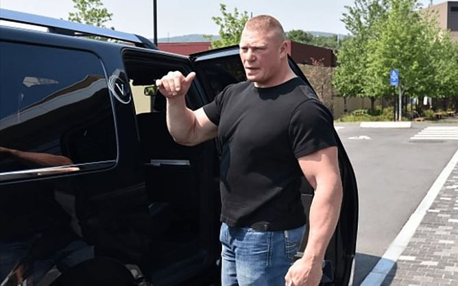 WWE legend reveals hilarious story of Brock Lesnar scaring 300 fans