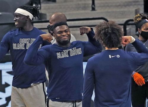 Zion Williamson #1 of the New Orleans Pelicans shows off during introductions (Photo by Ronald Cortes/Getty Images)