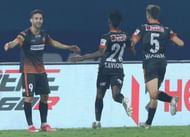 FC Goa will hope to reach the finals by beating Mumbai in the second leg.