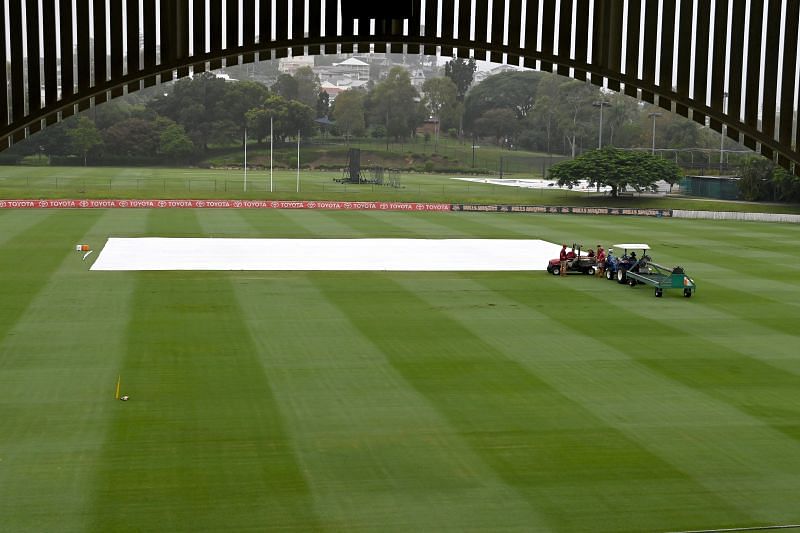 Sheffield Shield - QLD v VIC: Day 1 