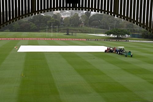 Sheffield Shield - QLD v VIC: Day 1 