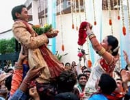 Parthiv Patel's Lovely Couple Moment with Avni Zaveri