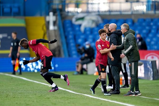 Michael Owen criticizes Manchester United boss Ole Gunnar Solskjaer for 'negative' tactics against Leeds United