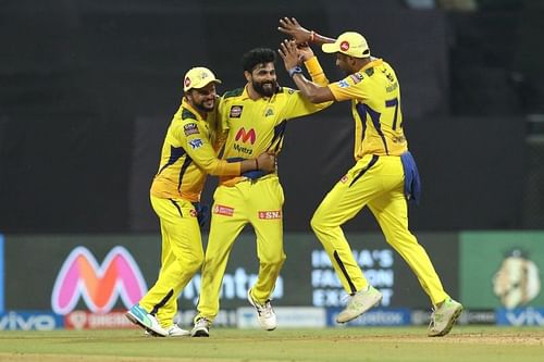 CSK players celebrate a wicket