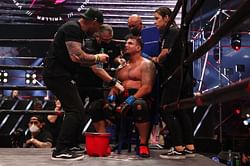 Watch: Frank Mir had his daughter, Isabella Mir, in his corner for his boxing debut on Triller