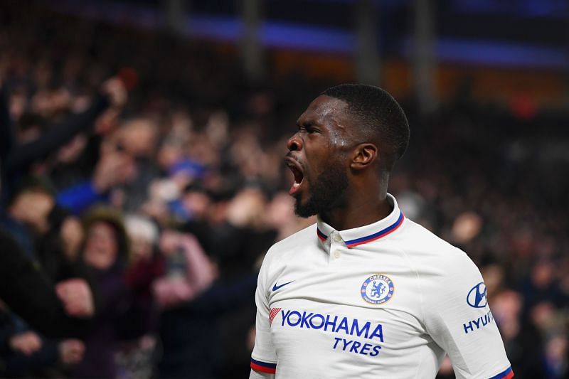 Fikayo Tomori celebrates a Chelsea goal