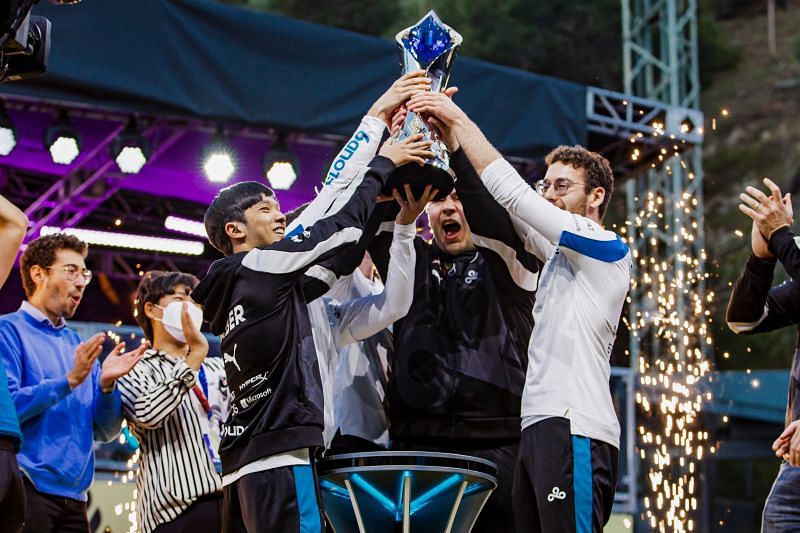 Cloud9 celebrate their LCS MSS Spring 2021 win with the trophy (Image via LCS)