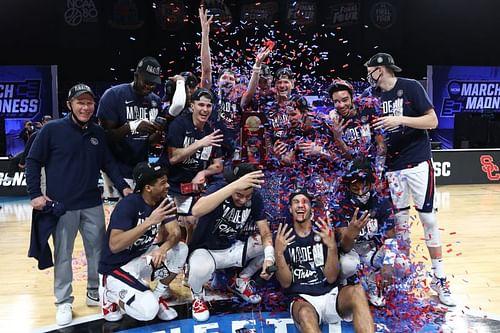 The Gonzaga Bulldogs celebrate their Elite Eight victory.