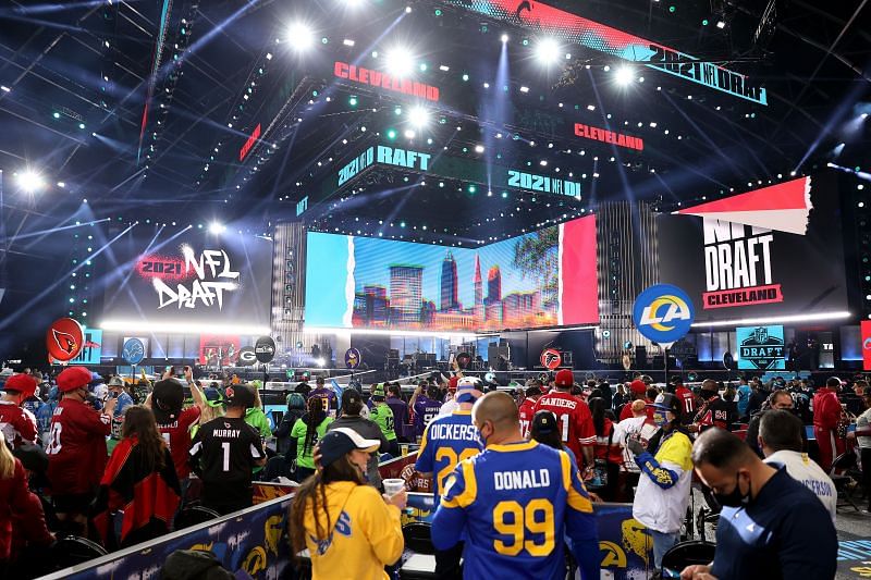 Fans wait for the start of the 2021 NFL Draft on April 29, 2021, at the Great Lakes Science Center in Cleveland, Ohio