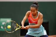 Leylah Fernandez hits a backhand