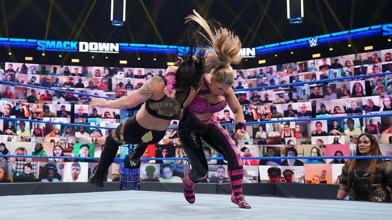 Natalya easily dominated Shayna Baszler inside the ring