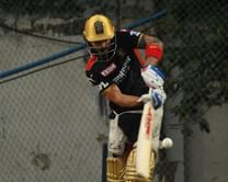 IPL 2021: [Watch] Virat Kohli practices ahead of the RCB v MI clash
