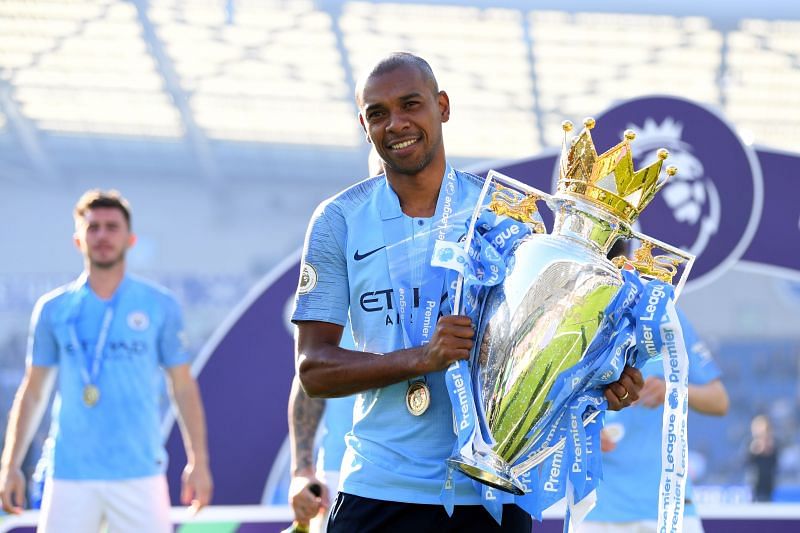 5 Players who could replace Fernandinho at Manchester City