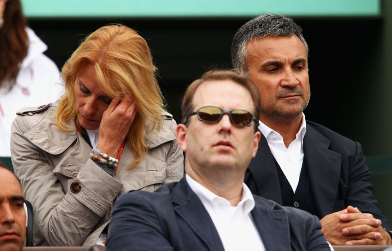 Dijana and Srdjan Djokovic at the 2012 French Open (background)