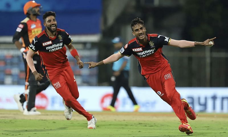 Mohammed Siraj (left) and Shahbaz Ahmed  of RCB (Photo: BCCI)