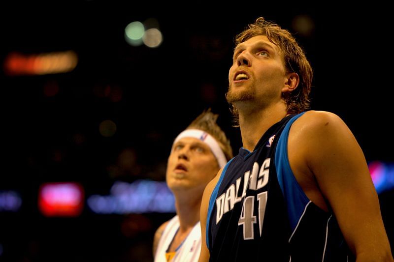 Dirk Nowitzki #41 and Chris Andersen #11.