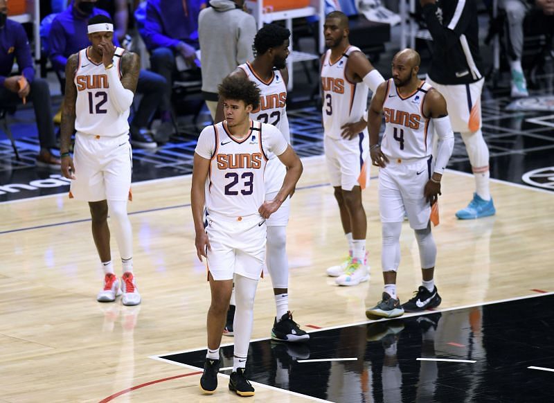 Phoenix Suns v Los Angeles Clippers