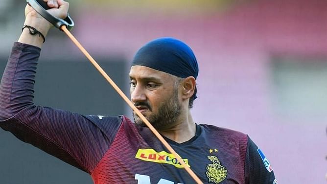 IPL 2021: Predicting the 3 best bowlers in PBKS vs KKR