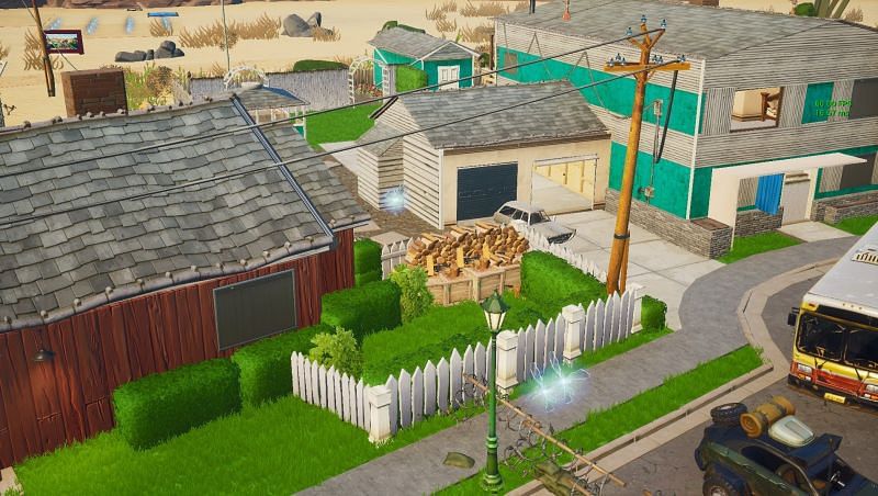 The building on the left half of the map has a garage, just like it is in Call of Duty (Image via Epic Games)