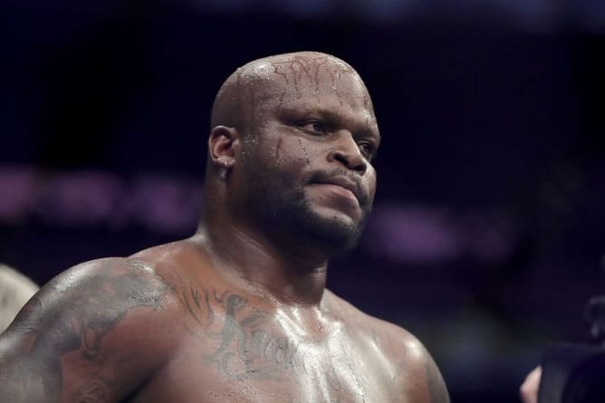 "That was funny" - Derrick Lewis reacts to Jake Paul's scuffle with Floyd Mayweather