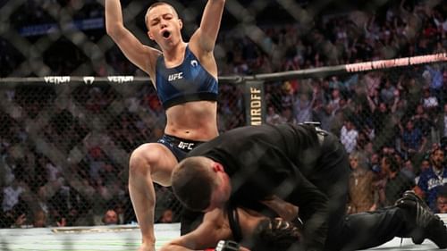 Rose Namajunas knocks Zhang Weili out at UFC 261 to win the UFC Strawweight title