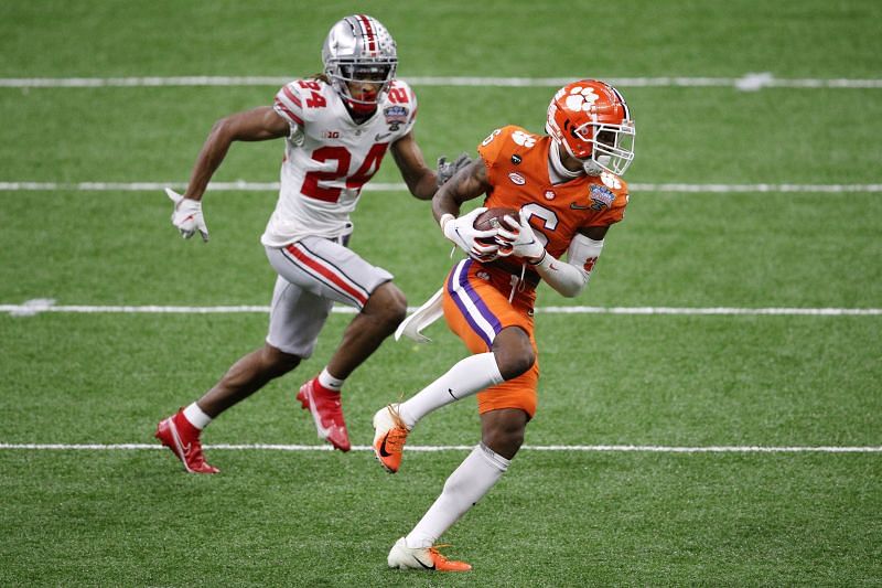 Ohio State&#039;s Shaun Wade chases down Clemson&#039;s E.J. Williams.