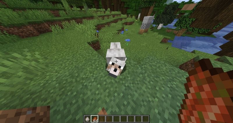 What can players do with rotten flesh in Minecraft?