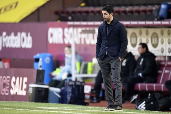 Arsenal will look to sign Manchester City star as Barcelona are set to abandon move - Reports