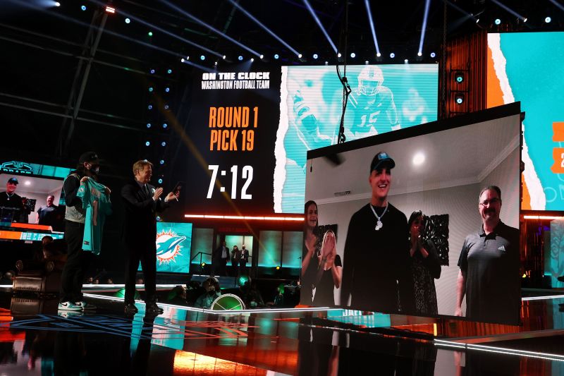 2021 NFL Draft: Dolphins pick Jaelan Phillips 18th overall - The