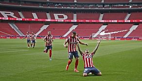 No Suarez, no problems as Atletico Madrid maintain slim lead in La Liga title race after Huesca victory