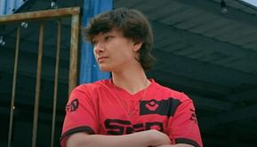 Sinatraa spotted playing Valorant first time after the sexual abuse allegations
