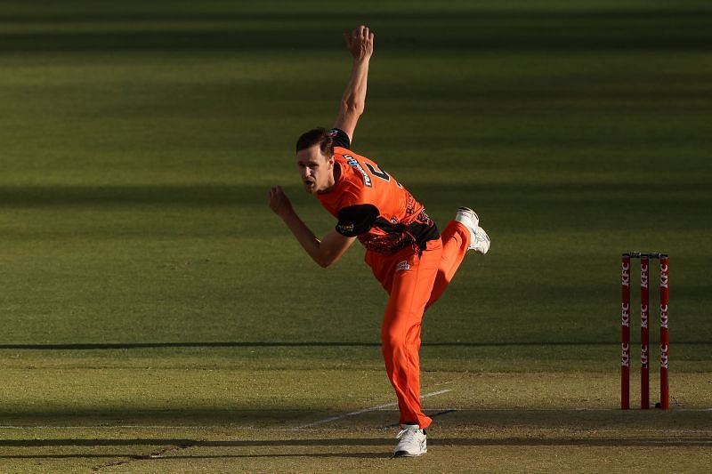 Jason Behrendorff in action for the Perth Scorchers.