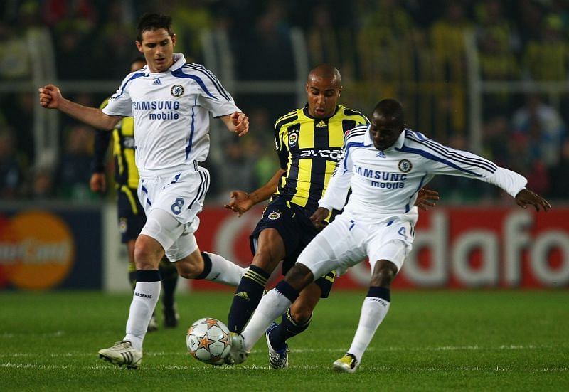 Frank Lampard and Claude Makelele in action for Chelsea