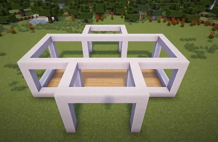 Players must then form the outlines to the mansion (Image via YT, Greg Builds)