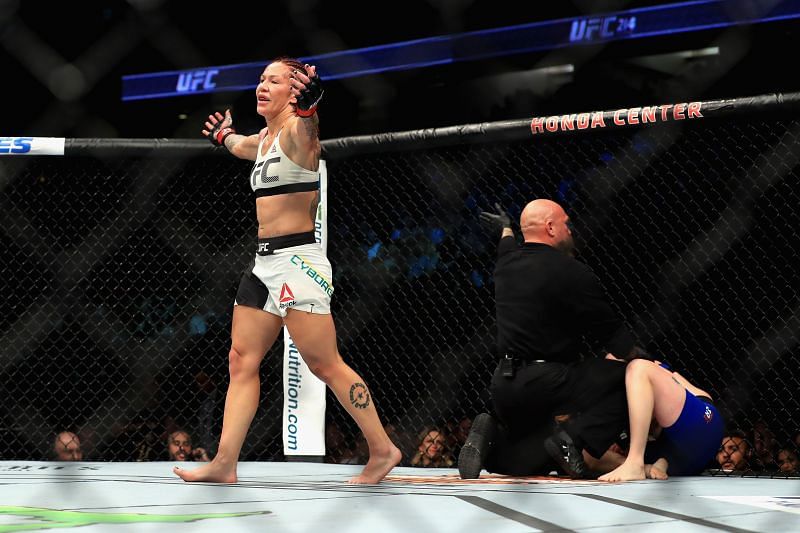 Former UFC champion Cris Cyborg has urged Jon Jones to join Bellator.