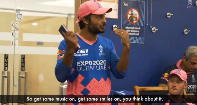 IPL 2021: [Watch] Kumar Sangakkara lightens up RR's dressing room after defeat against CSK