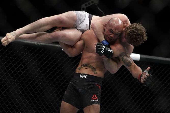 5 UFC fights that were stopped way too soon