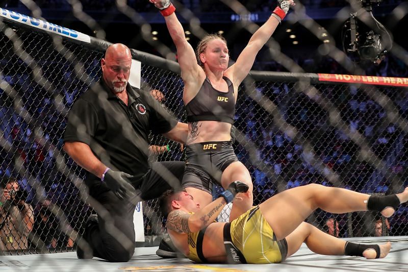 Valentina Shevchenko scored a punishing TKO of Jessica Andrade