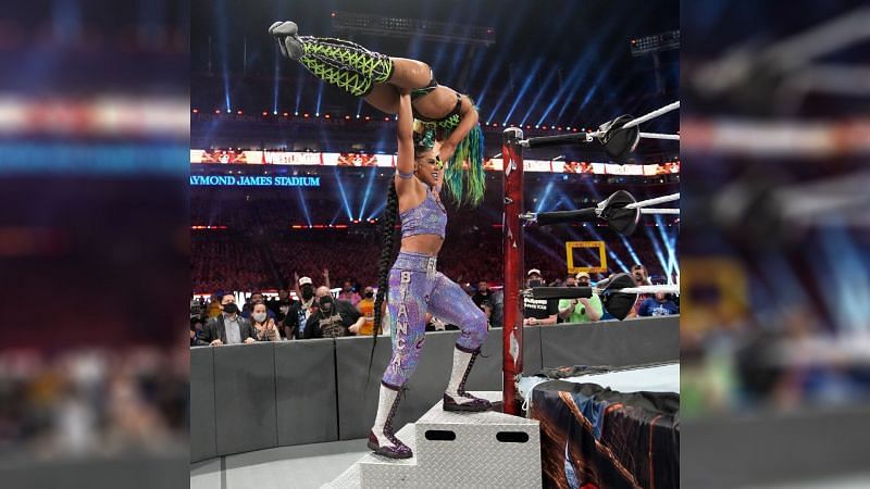 Bianca Belair defeated Sasha Banks to become the SmackDown Women&#039;s Champion in the main event of WrestleMania 37 Night One