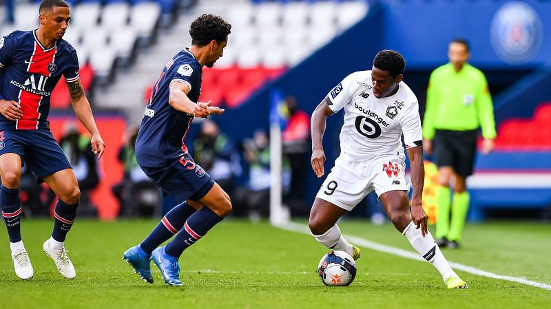 Jonathan David in action against PSG